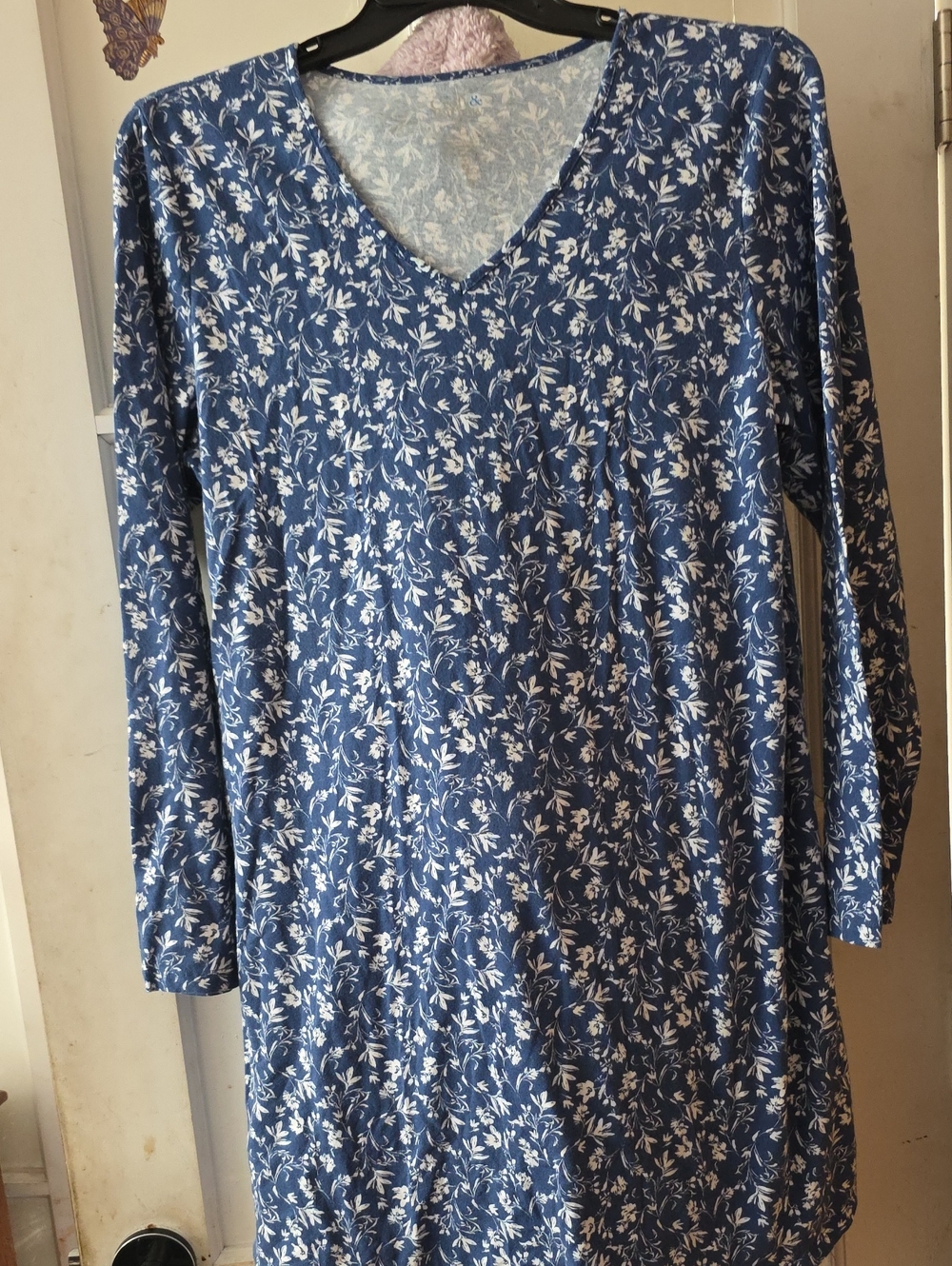 croft & barrow Blue and White Floral Long Sleeve Nightshirt